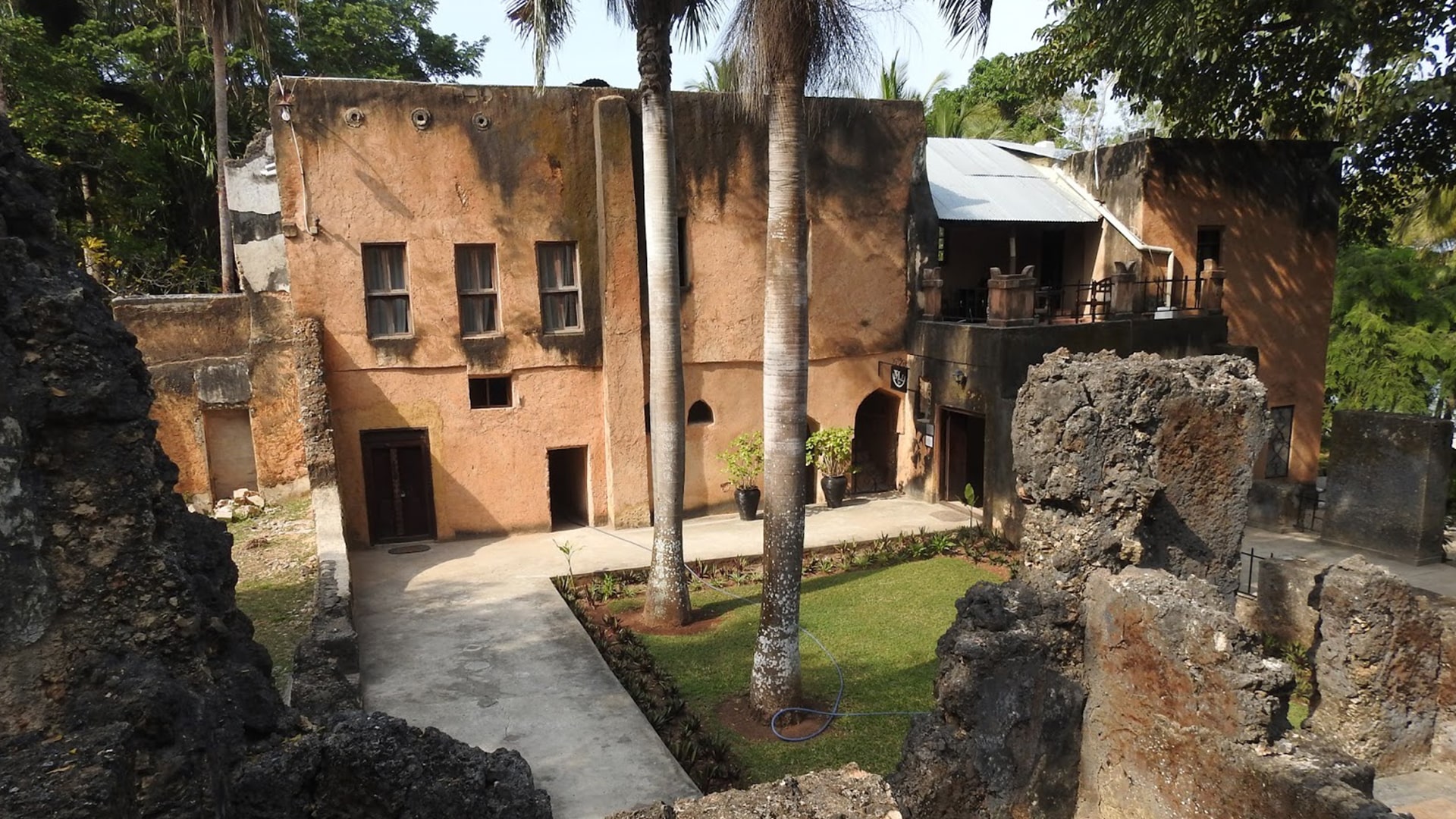4 Days Unearthing the Forgotten Slave Routes of Zanzibar