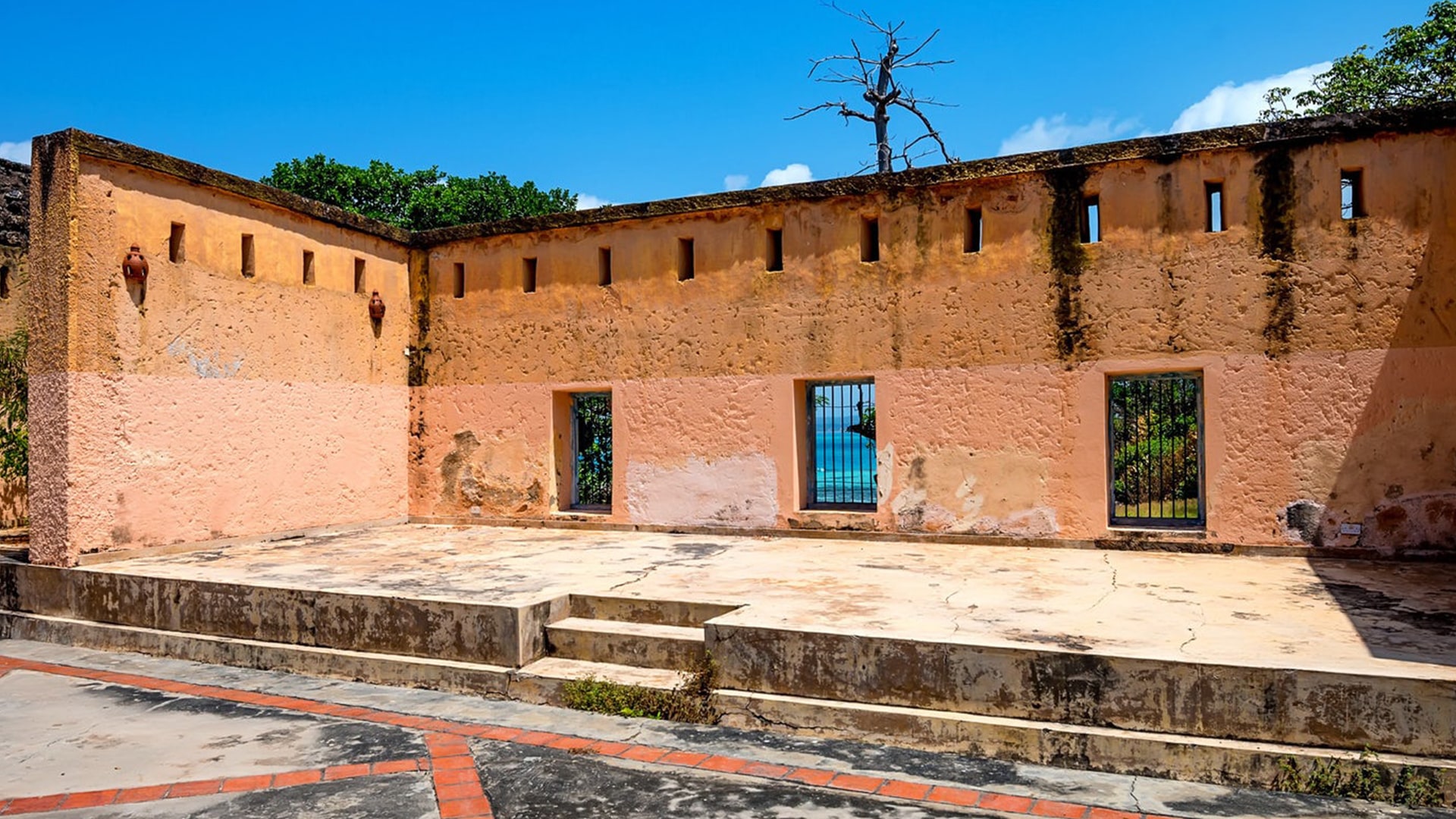 4 Days Unearthing the Forgotten Slave Routes of Zanzibar