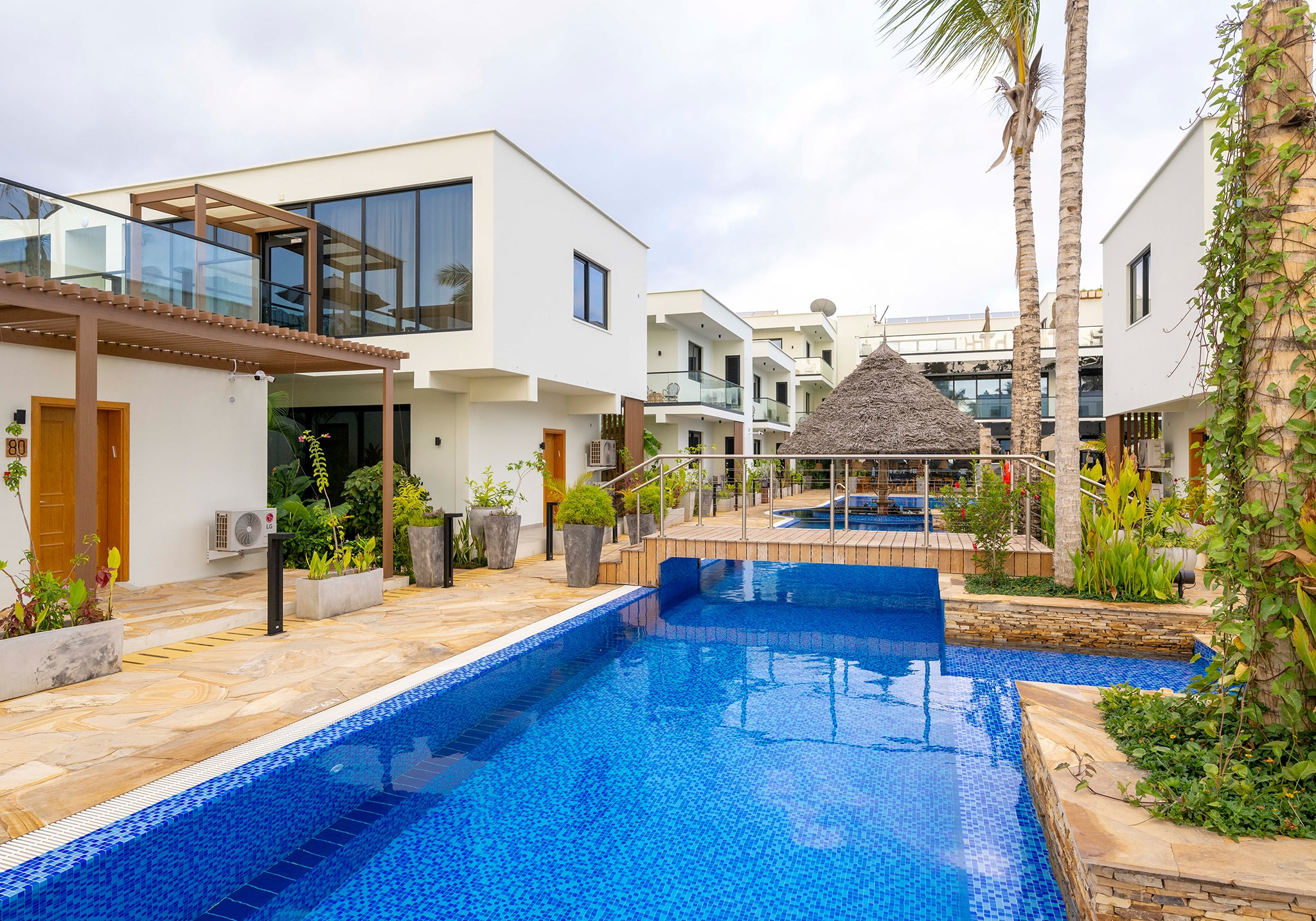 5 Days Romantic Wedding Anniversary Getaways