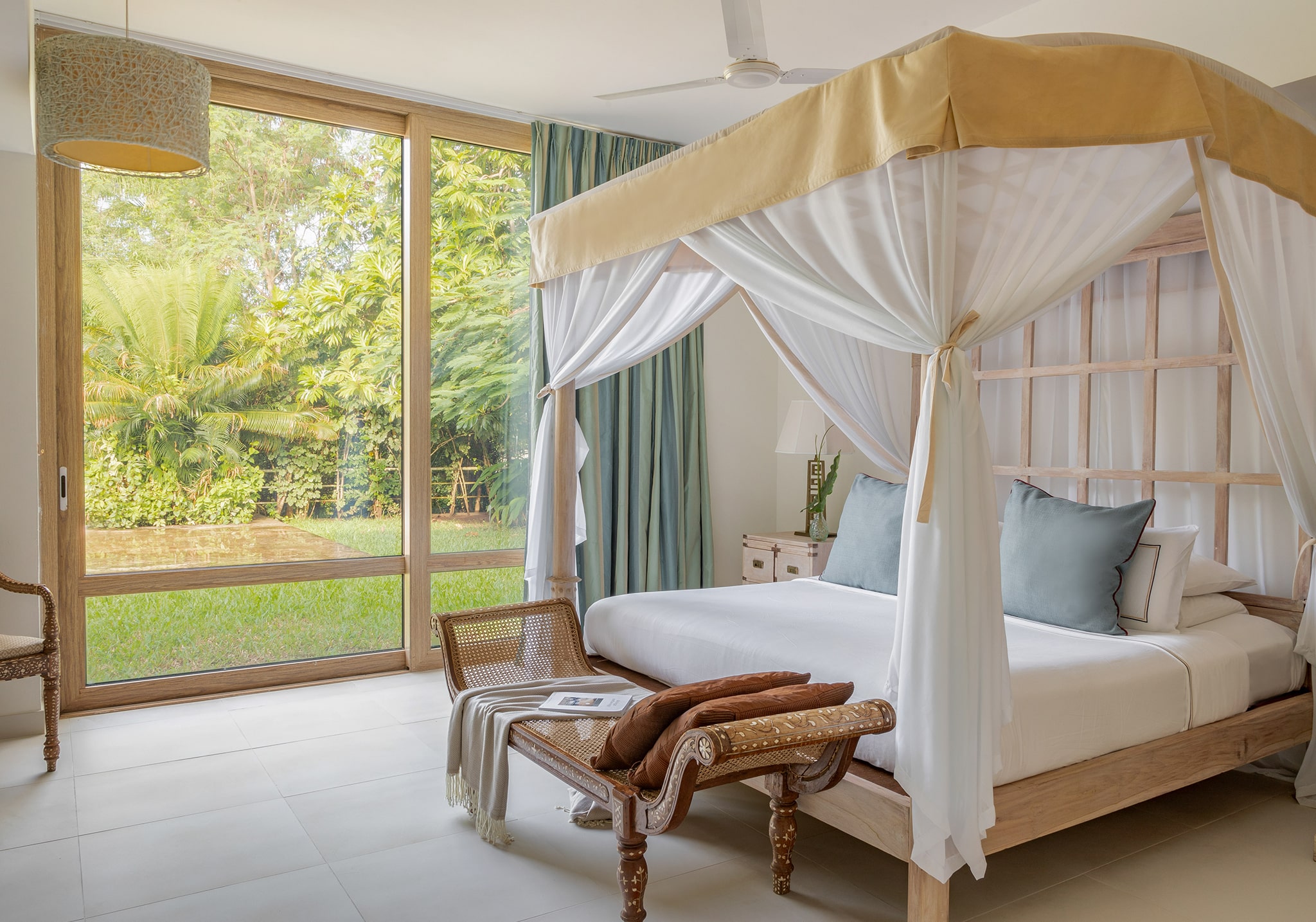 7 Days Sense The Beauty Of Powdery White Sands Of Zanzibar
