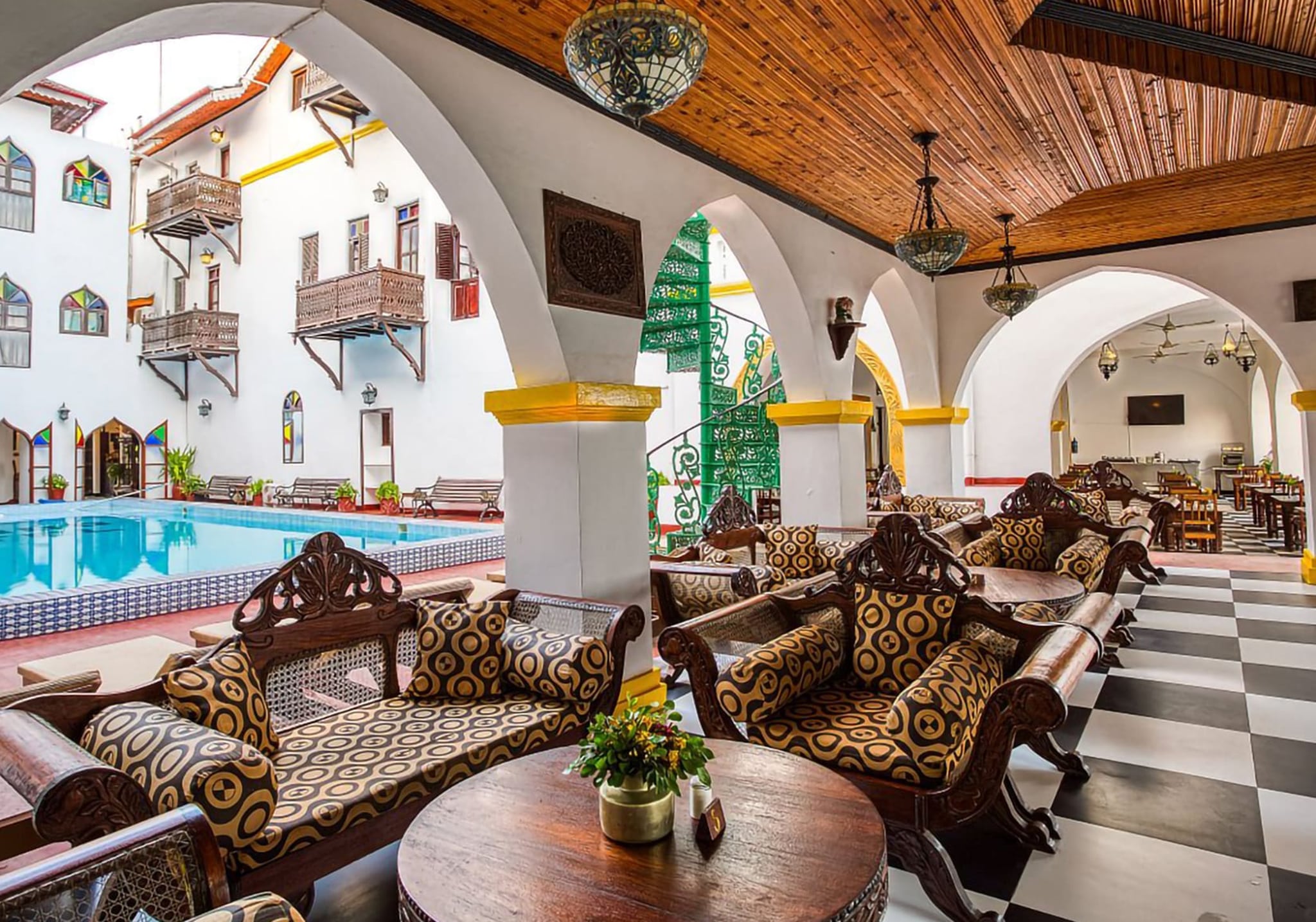 8 Days Combining Historic Stone Town and the White-Sandy Beaches of Nungwi